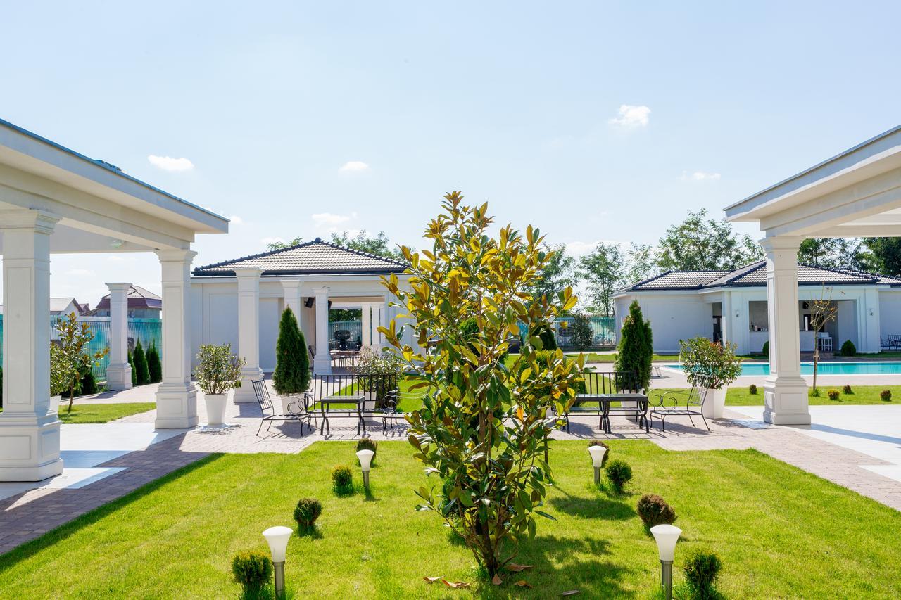 J'Adore Boutique Hotel Lugoj Exterior foto